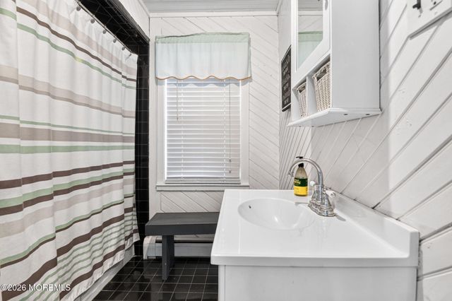 210 Robbins Road, Neptune Township, NJ 07753