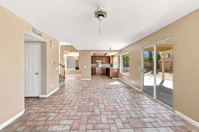 38841 Dianron, Palmdale, CA 93551