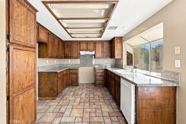 38841 Dianron, Palmdale, CA 93551