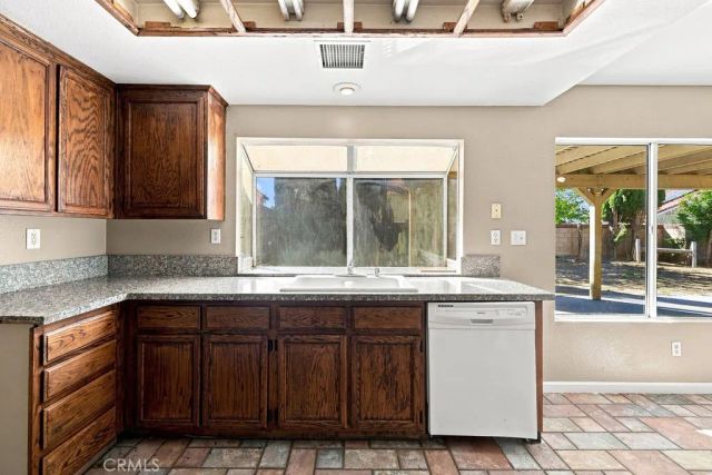 38841 Dianron, Palmdale, CA 93551