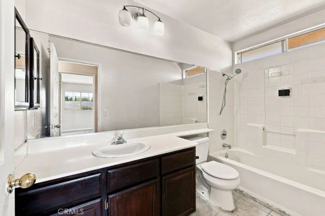 38841 Dianron, Palmdale, CA 93551