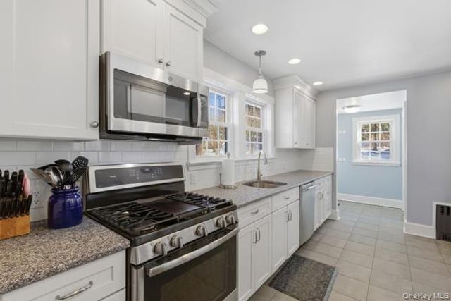 27 Loh Avenue, Tarrytown, NY 10591