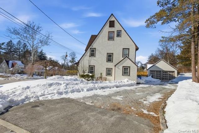 27 Loh Avenue, Tarrytown, NY 10591