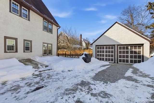 27 Loh Avenue, Tarrytown, NY 10591