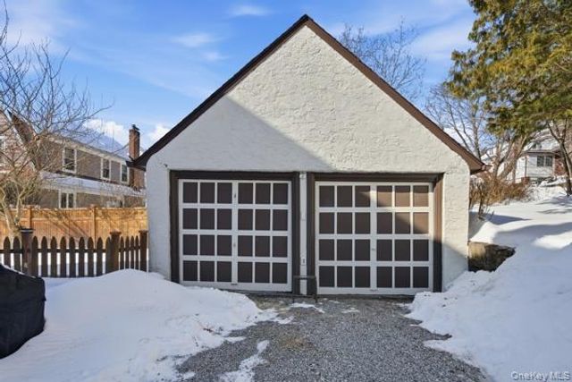 27 Loh Avenue, Tarrytown, NY 10591