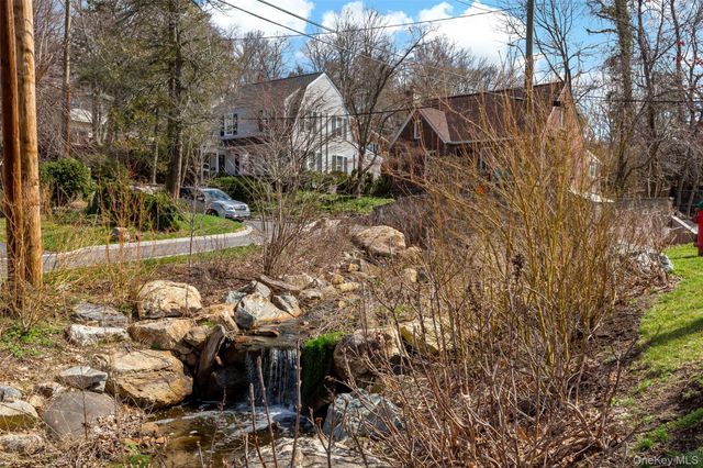 27 Loh Avenue, Tarrytown, NY 10591