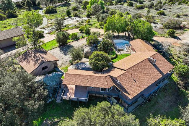 27608 Cobb Ln, Valley Center, CA 92082