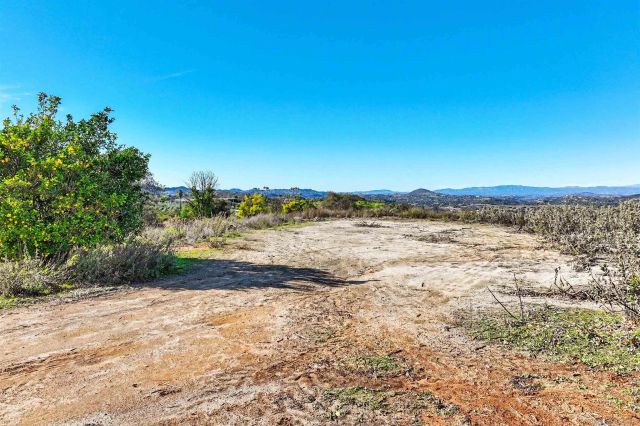 27608 Cobb Ln, Valley Center, CA 92082