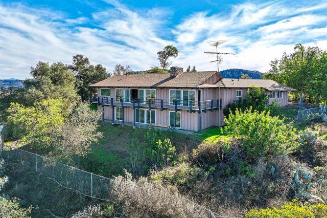 27608 Cobb Ln, Valley Center, CA 92082