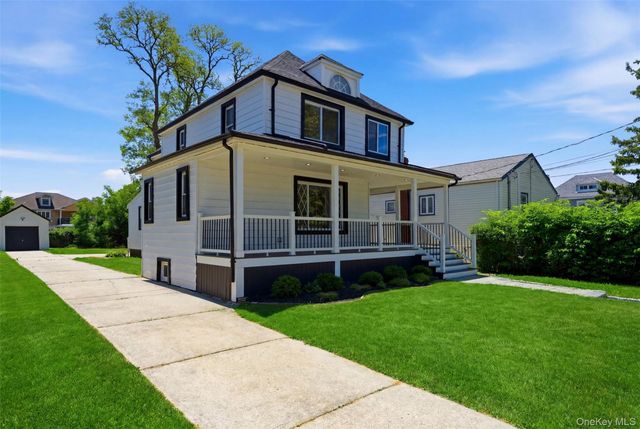 135 Whaley Street, Freeport, NY 11520