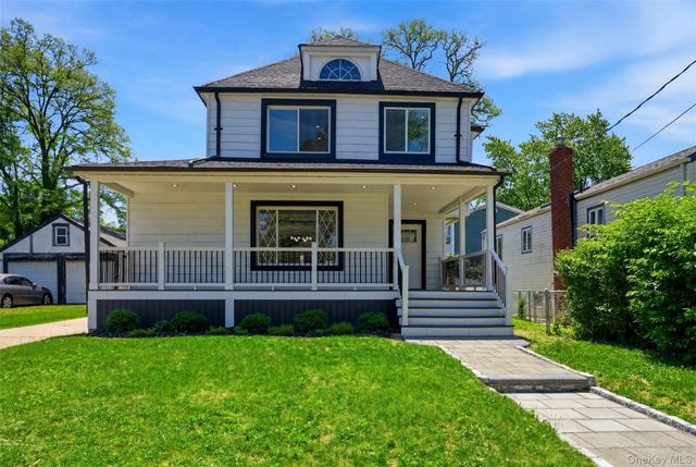 135 Whaley Street, Freeport, NY 11520