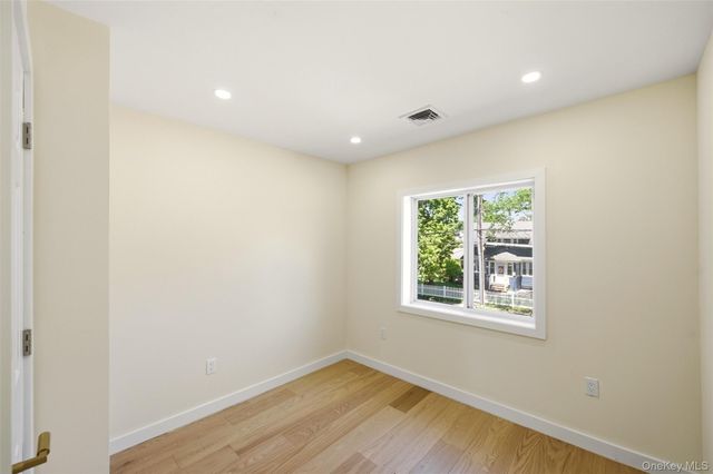 135 Whaley Street, Freeport, NY 11520