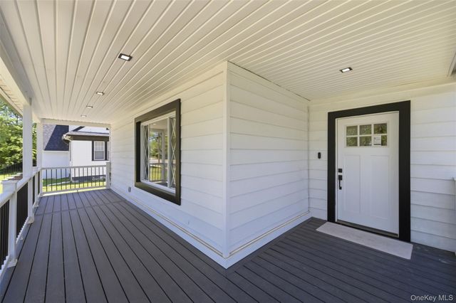 135 Whaley Street, Freeport, NY 11520