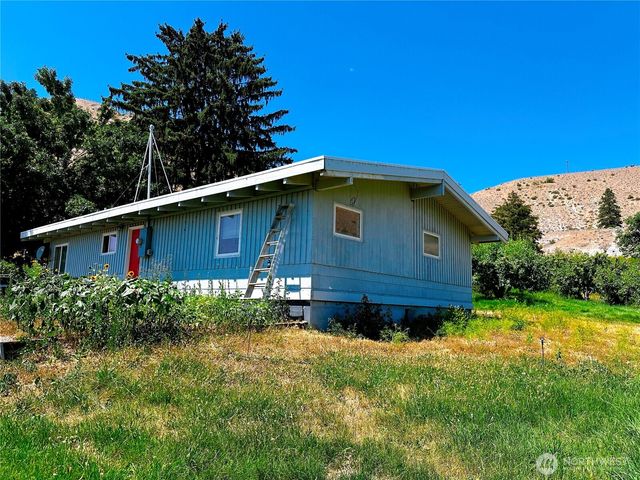 19694 US HWY 97A, Chelan, WA 98816