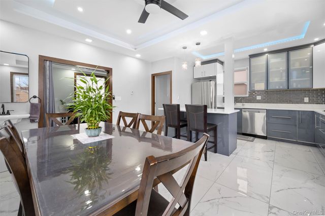 35 Barwick Street, Floral Park, NY 11001