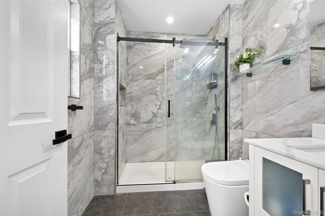 35 Barwick Street, Floral Park, NY 11001