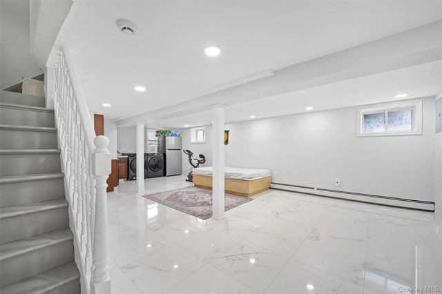 35 Barwick Street, Floral Park, NY 11001