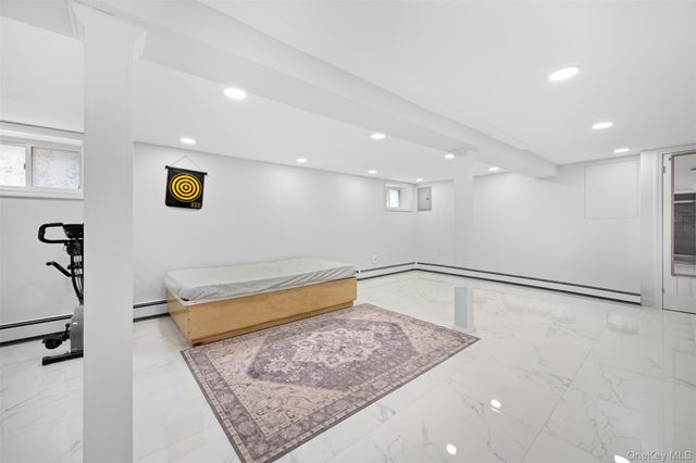 35 Barwick Street, Floral Park, NY 11001