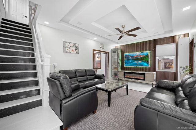 35 Barwick Street, Floral Park, NY 11001