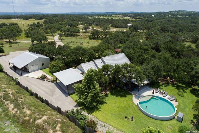 316 GO AWAY RD, Blanco, TX 78606