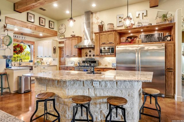316 GO AWAY RD, Blanco, TX 78606