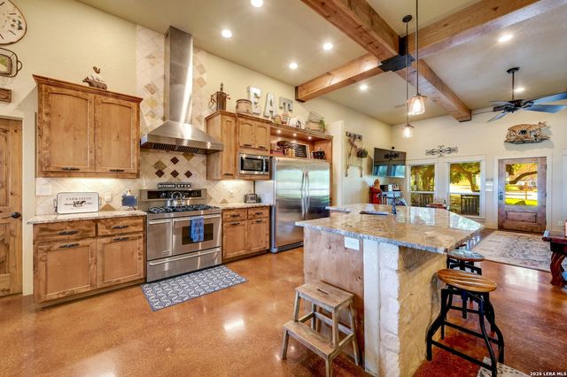 316 GO AWAY RD, Blanco, TX 78606