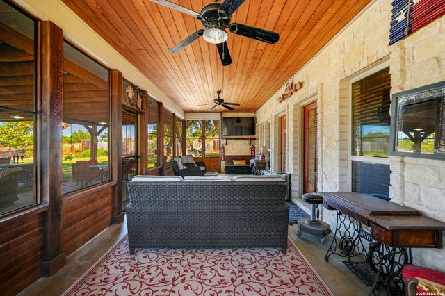 316 GO AWAY RD, Blanco, TX 78606