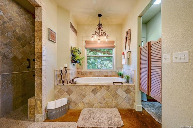 316 GO AWAY RD, Blanco, TX 78606
