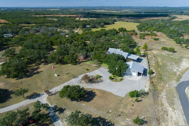 316 GO AWAY RD, Blanco, TX 78606