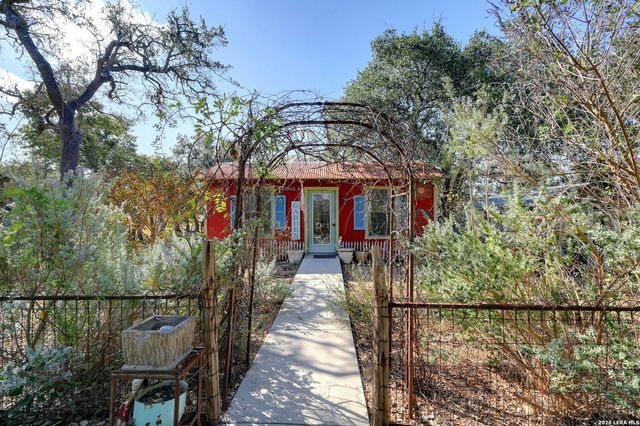 316 GO AWAY RD, Blanco, TX 78606
