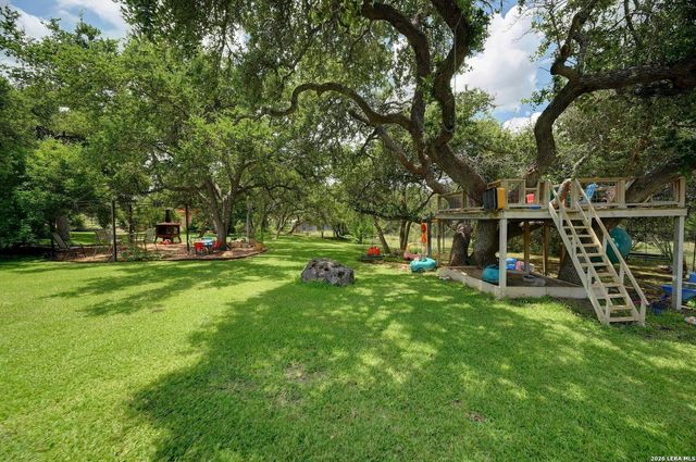 316 GO AWAY RD, Blanco, TX 78606