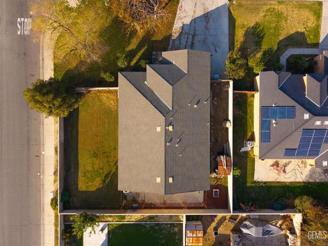 3817 Harris Road, Bakersfield, CA 93313