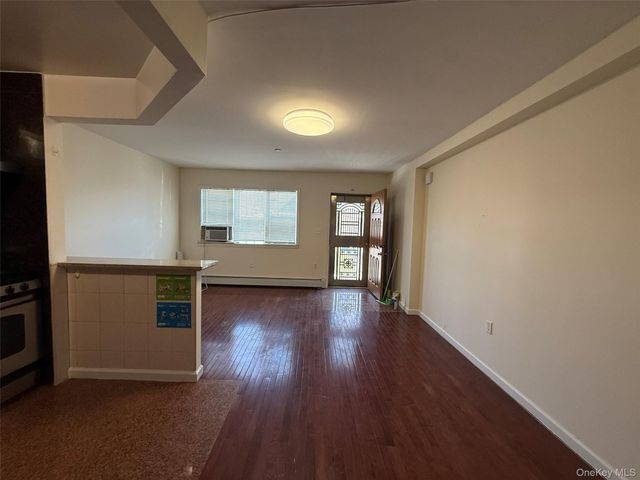 42-20 196th Street 1FL, Flushing, NY 11358