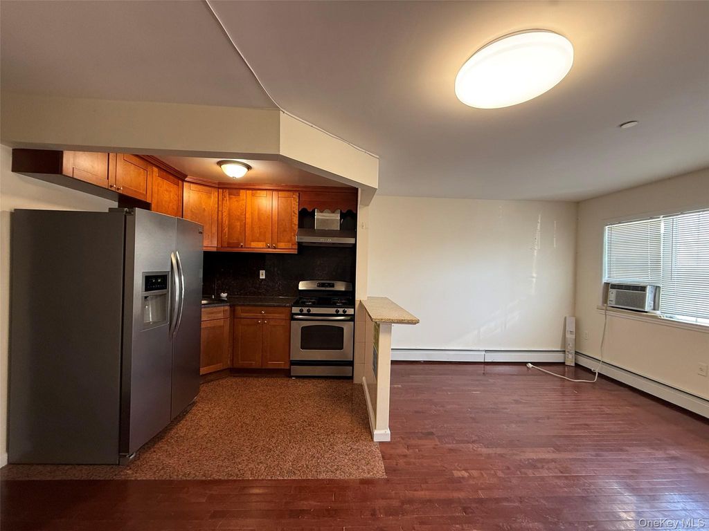 42-20 196th Street 1FL, Flushing, NY 11358