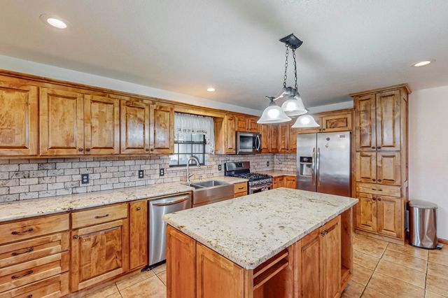 9657 County Road 1222, Rio Vista, TX 76093