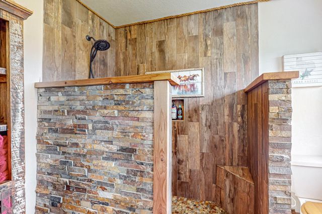 9657 County Road 1222, Rio Vista, TX 76093