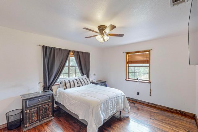 9657 County Road 1222, Rio Vista, TX 76093