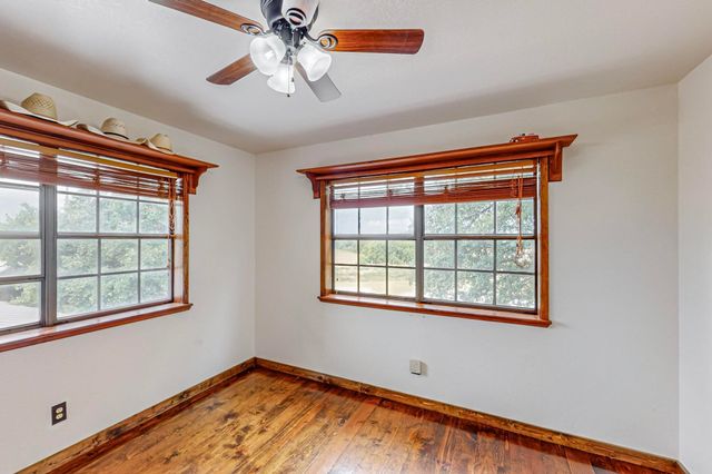 9657 County Road 1222, Rio Vista, TX 76093