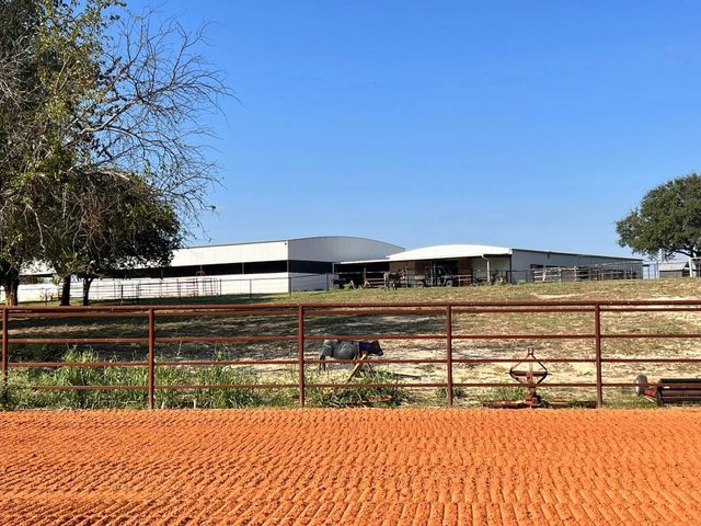 9657 County Road 1222, Rio Vista, TX 76093