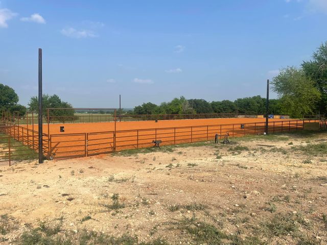 9657 County Road 1222, Rio Vista, TX 76093