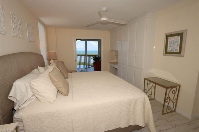 5550 Heron Point DR 902, Naples, FL 34108