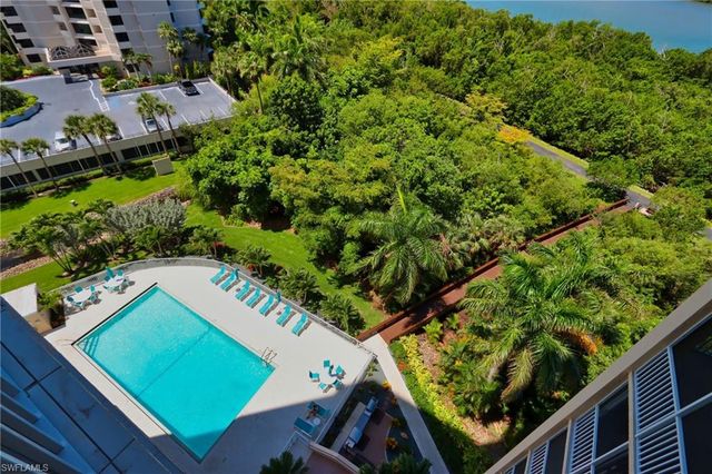5550 Heron Point DR 902, Naples, FL 34108