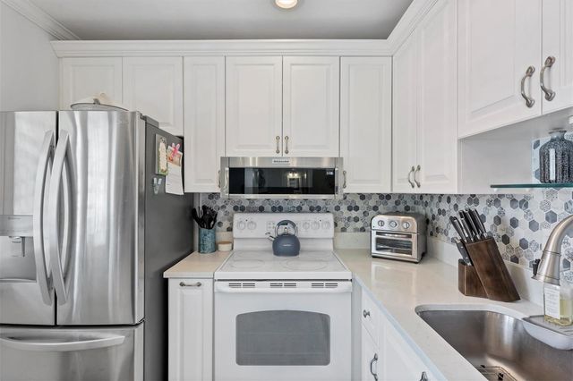 667 BIRD BAY CIRCLE 96, Venice, FL 34285