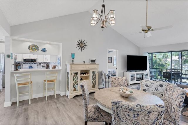 667 BIRD BAY CIRCLE 96, Venice, FL 34285