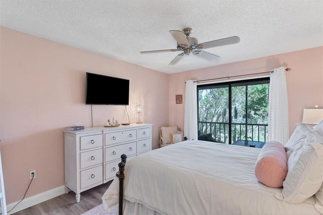 667 BIRD BAY CIRCLE 96, Venice, FL 34285