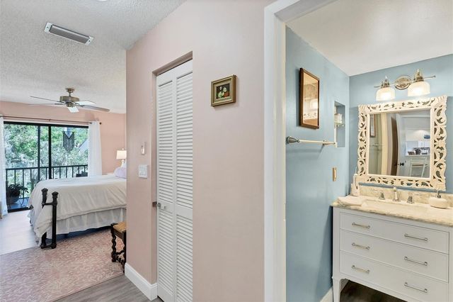 667 BIRD BAY CIRCLE 96, Venice, FL 34285