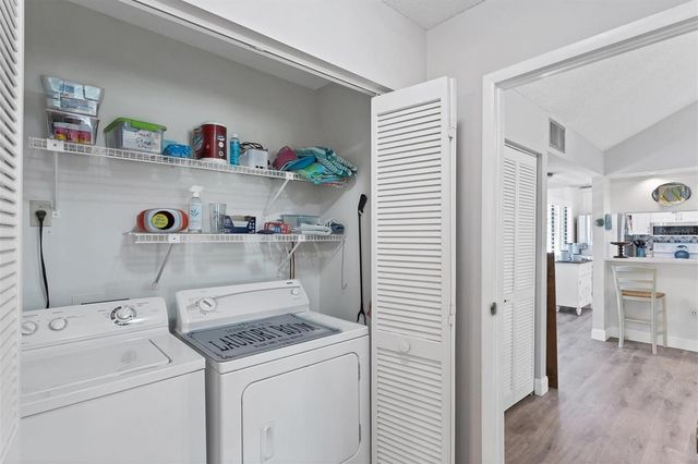 667 BIRD BAY CIRCLE 96, Venice, FL 34285