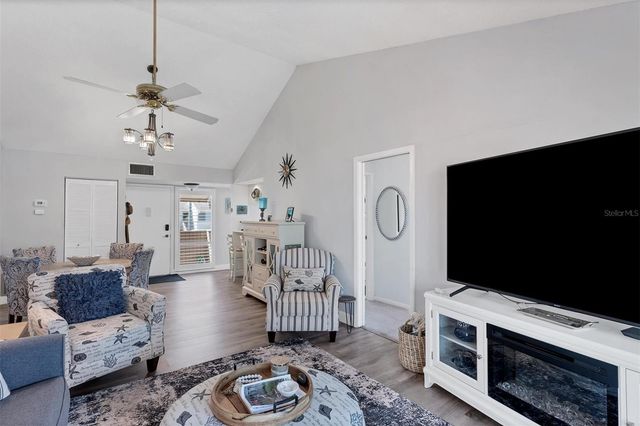 667 BIRD BAY CIRCLE 96, Venice, FL 34285