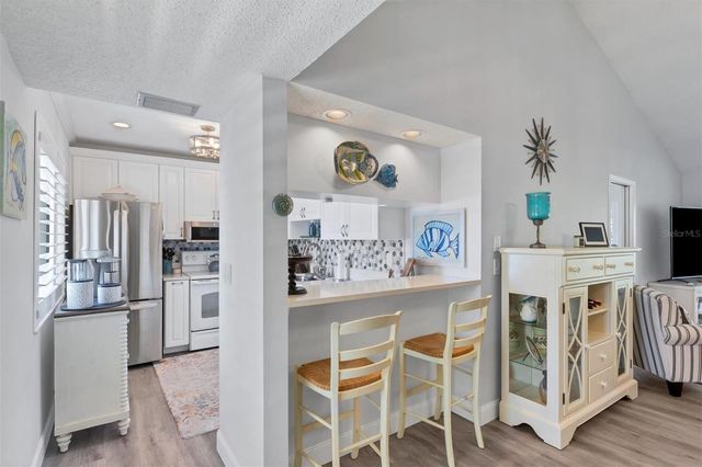 667 BIRD BAY CIRCLE 96, Venice, FL 34285