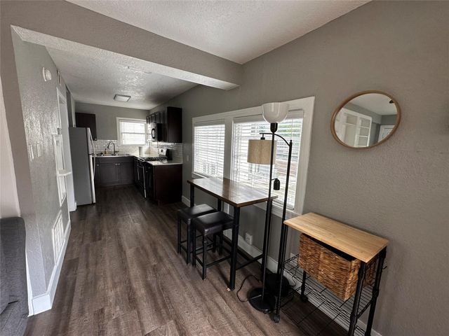 404 W 51st ST B, Austin, TX 78751